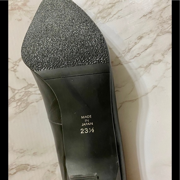 Christian Paris heels in size 6.5 - Picture 4 of 6